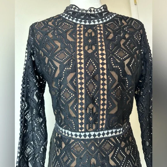 FOR LOVE & LEMONS Black Lace Pattern Open Back Mini Sheath Dress Boho GUC - Picture 5 of 12